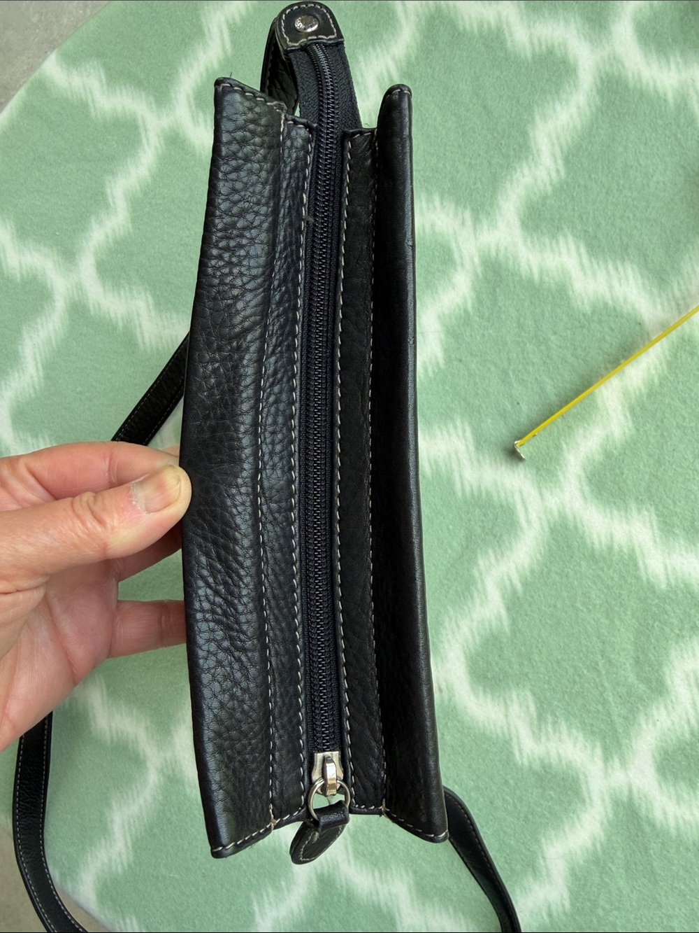 Fossil Black Pebbled Leather Crossbody Bag - 9x8x3” - Picture 4 of 15
